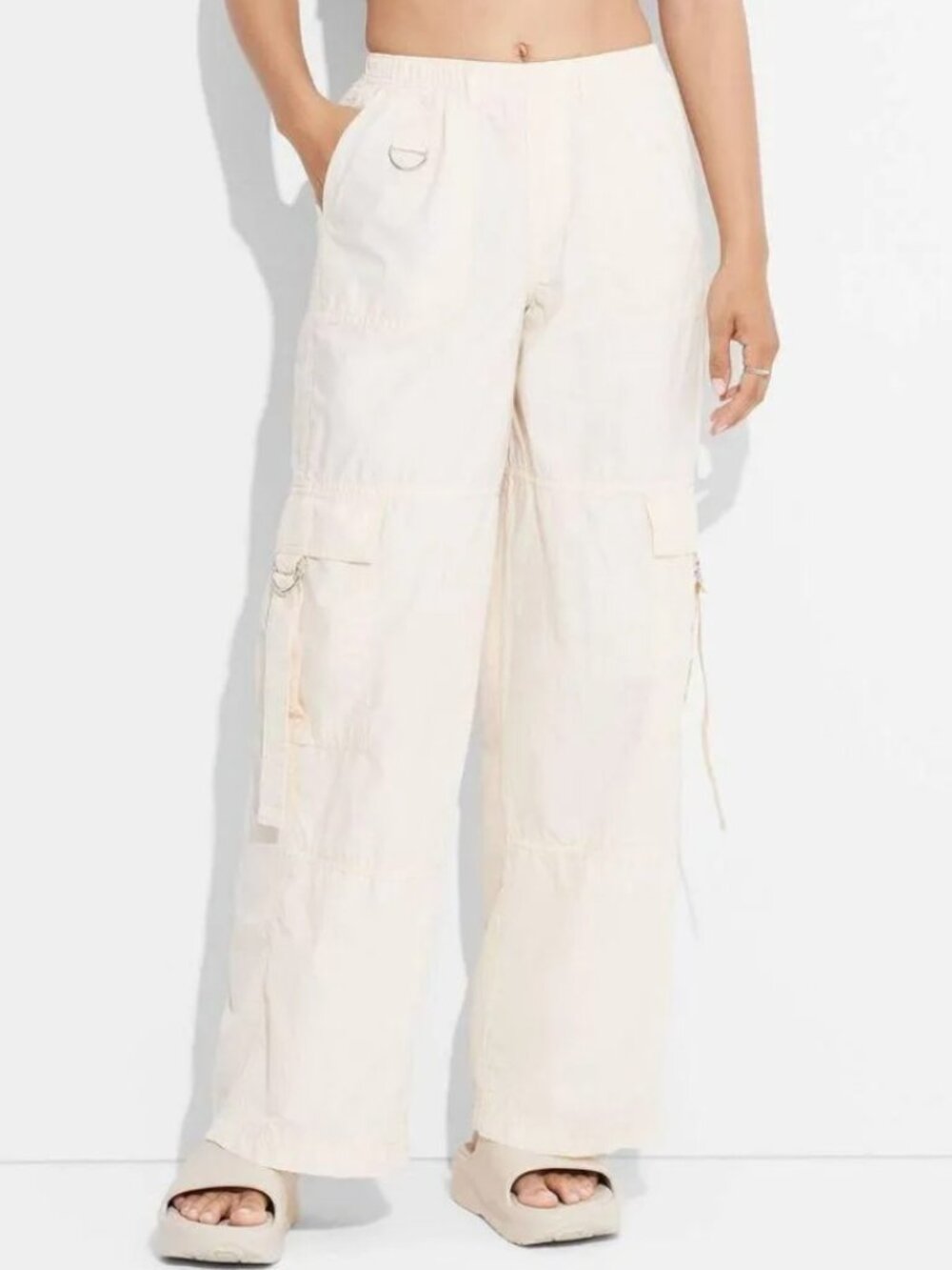 WILD FABLE CARGO PANTS & UNIVERSAL THREAD CROPPED-TEE SET (BOTH SIZE SMALL)